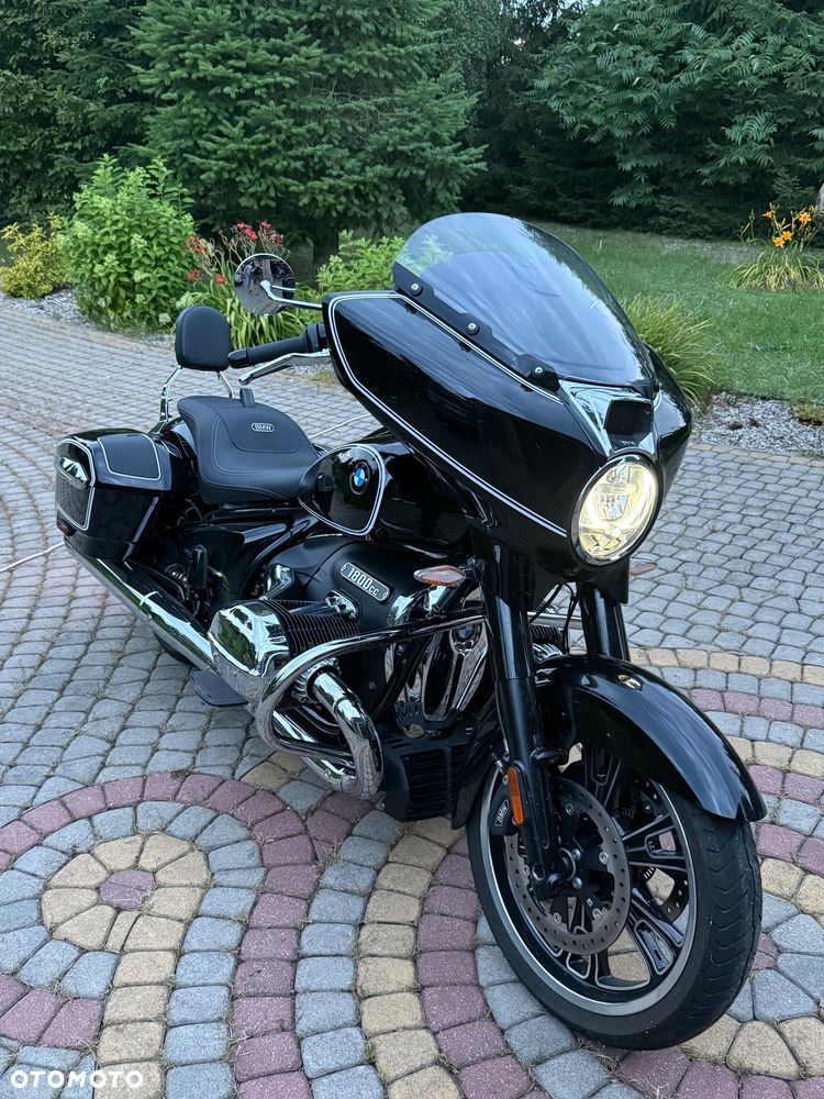 BMW R - 1