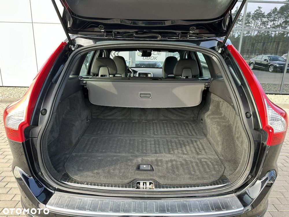 Volvo XC 60 D4 Momentum - 27