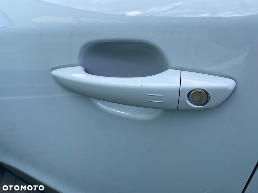 Peugeot 2008 PureTech 130 EAT8 GT - 26