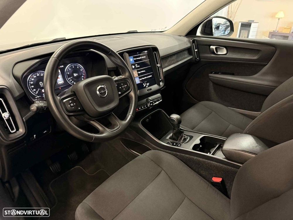 Volvo XC 40 1.5 T2 Momentum - 10