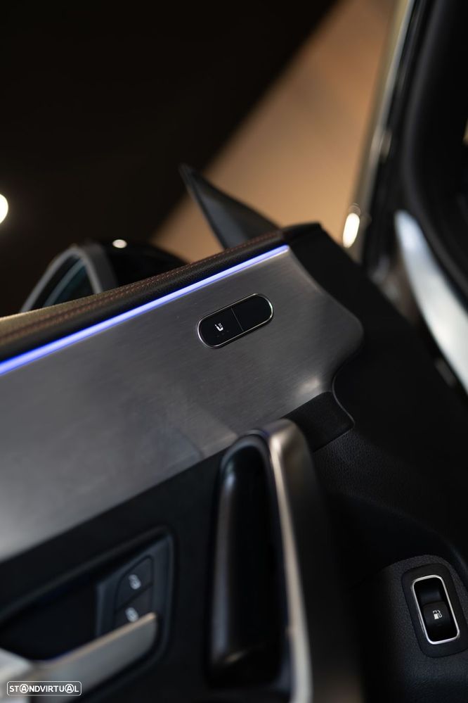 Mercedes-Benz CLA 250 e 8G-DCT AMG Line - 26