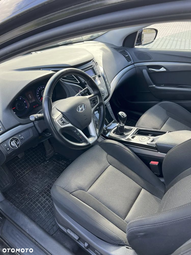 Hyundai i40 i40cw 1.7 CRDi Fifa World Cup Edition - 12
