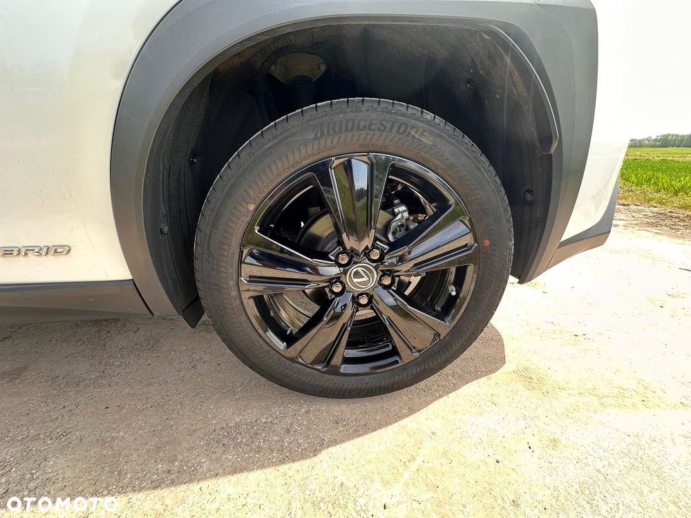 Lexus UX - 14