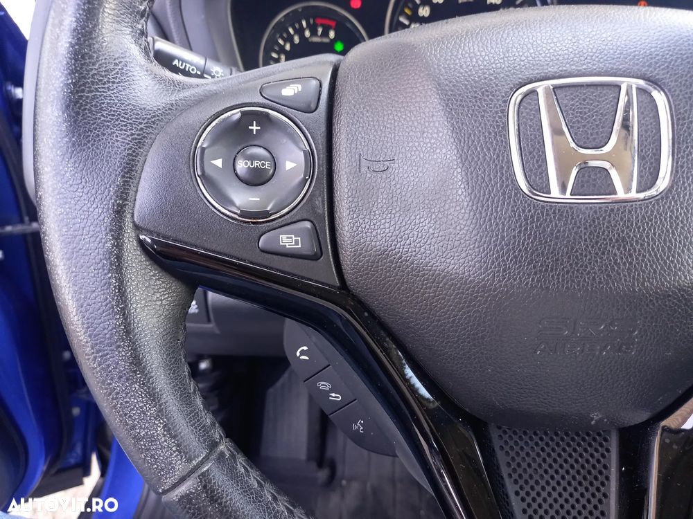 Honda HR-V 1.5 i-VTEC M/T Elegance - 24