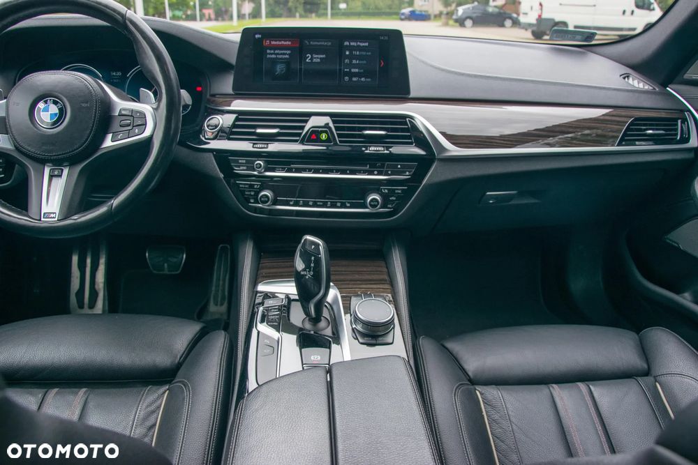 BMW Seria 5 540i Sport Line sport - 13