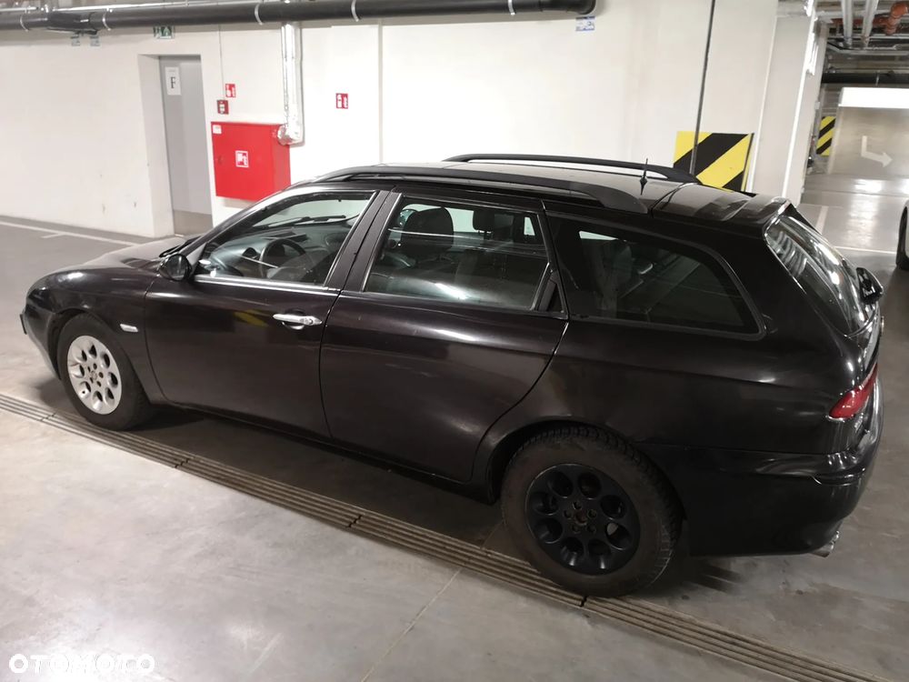 Alfa Romeo 156 2.5 V6 - 6