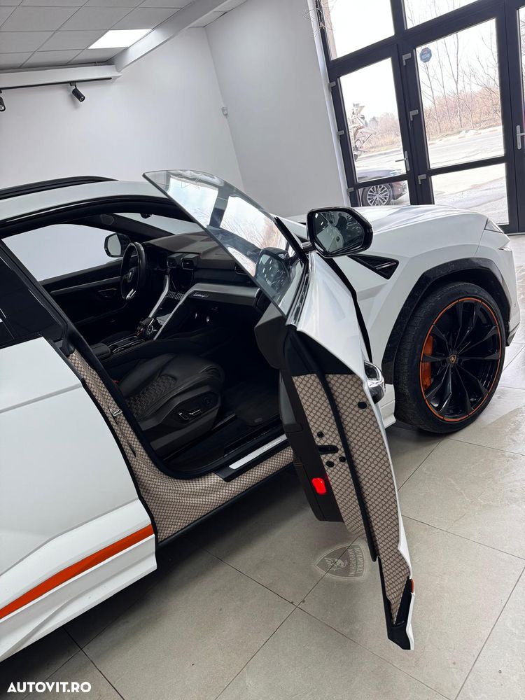 Lamborghini URUS Standard - 19
