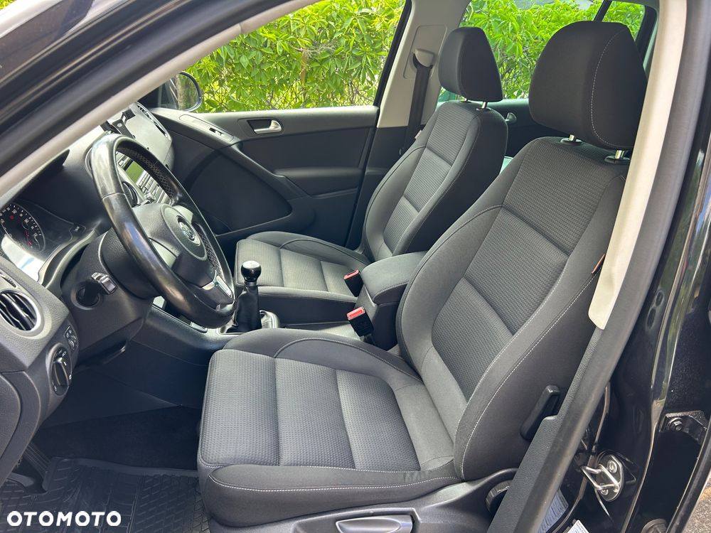 Volkswagen Tiguan 2.0 TDI DPF BlueMotion Technology Exclusive - 22