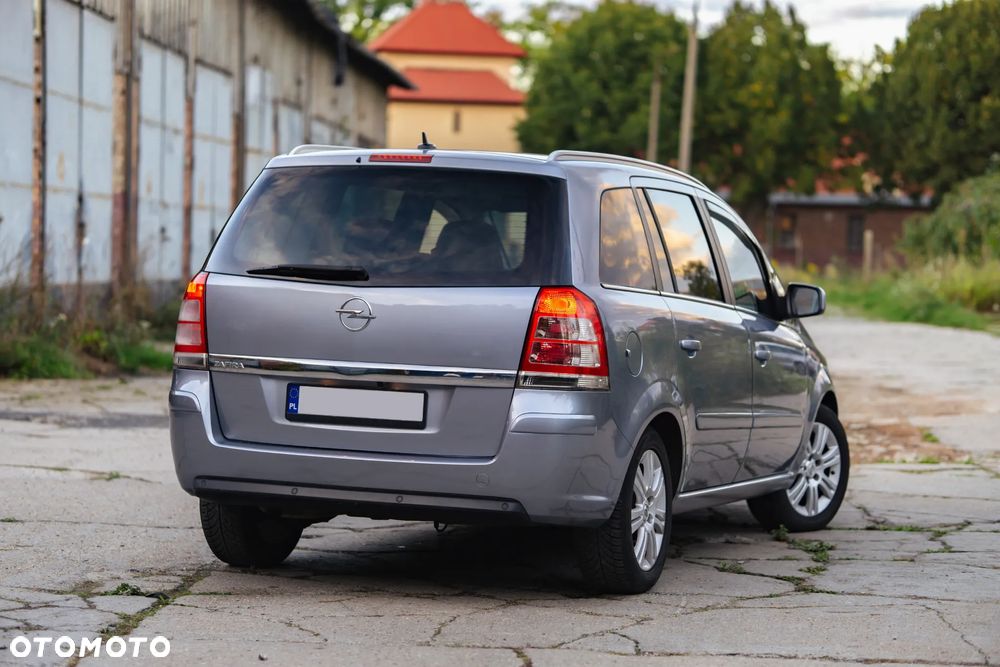 Opel Zafira 1.8 Sport - 14