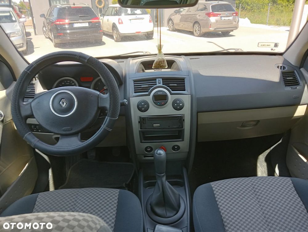 Renault Megane 1.6 Confort Authentique - 9