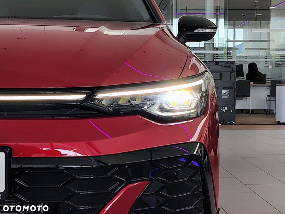 Volkswagen Golf - 5