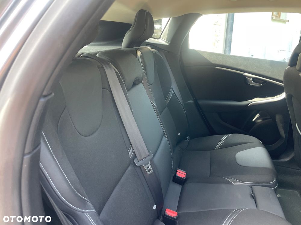 Volvo V40 D2 Powershift Momentum - 13