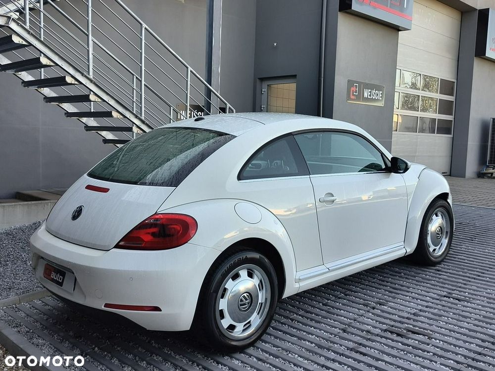 Volkswagen New Beetle - 7