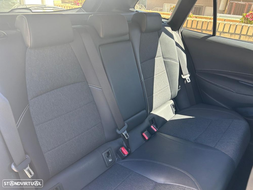 Toyota Corolla Touring Sports 1.8 Hybrid Comfort+P.Sport - 8