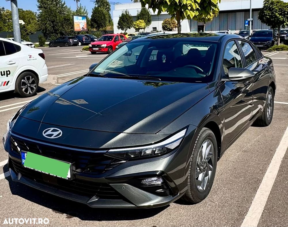 Hyundai Elantra 1.6 l 123 CP CVT Highway - 1
