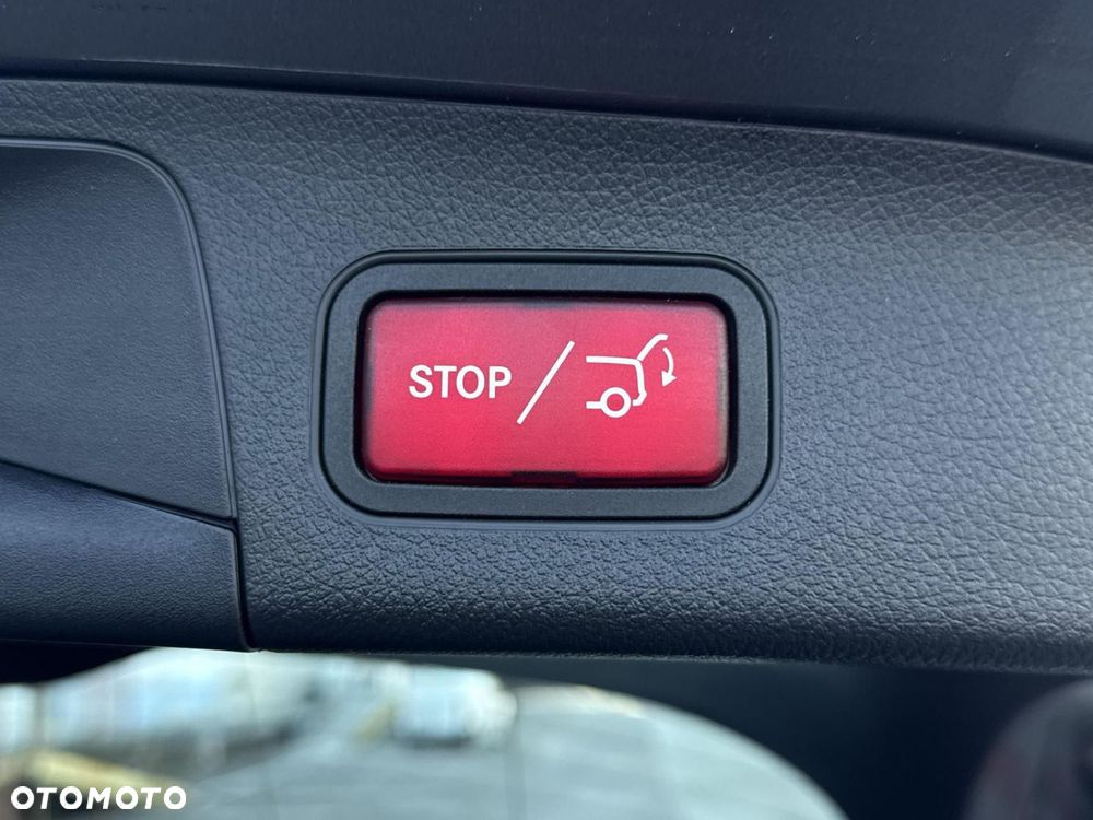 Mercedes-Benz GLA - 14