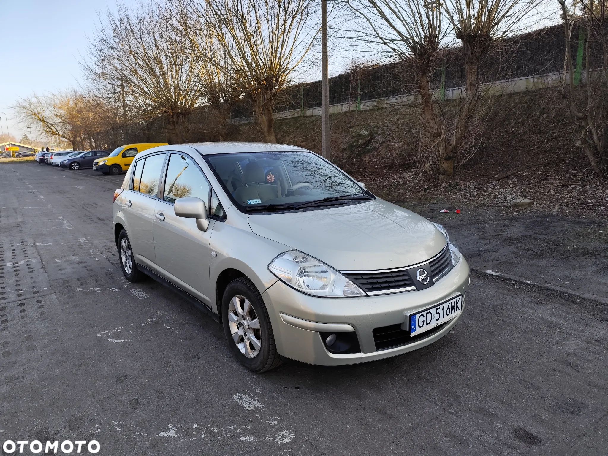 Nissan Tiida 1.8 acenta - 1