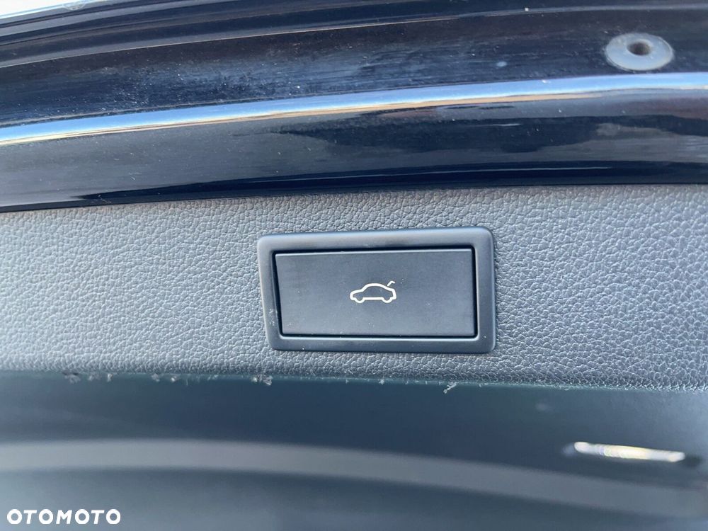 Skoda Superb 2.0 TDI SCR L&K DSG - 16