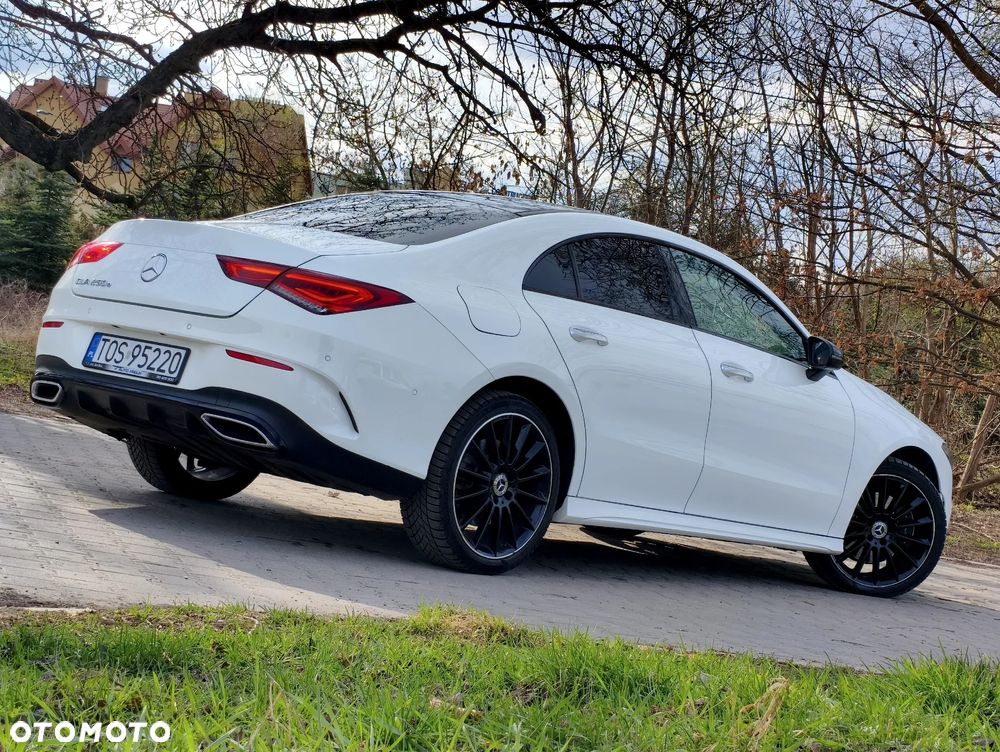 Mercedes-Benz CLA 250 E AMG Line 8G-DCT - 4