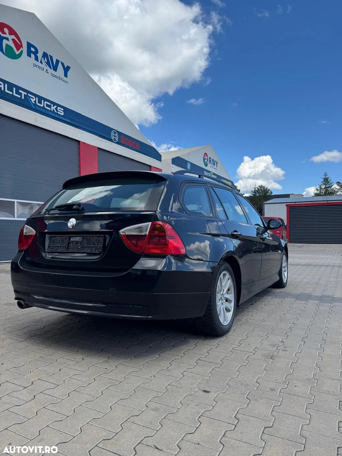 BMW Seria 3 318i Touring Edition Lifestyle - 6