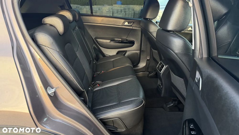 Kia Sportage 1.6 GDI 2WD DREAM-TEAM EDITION - 28