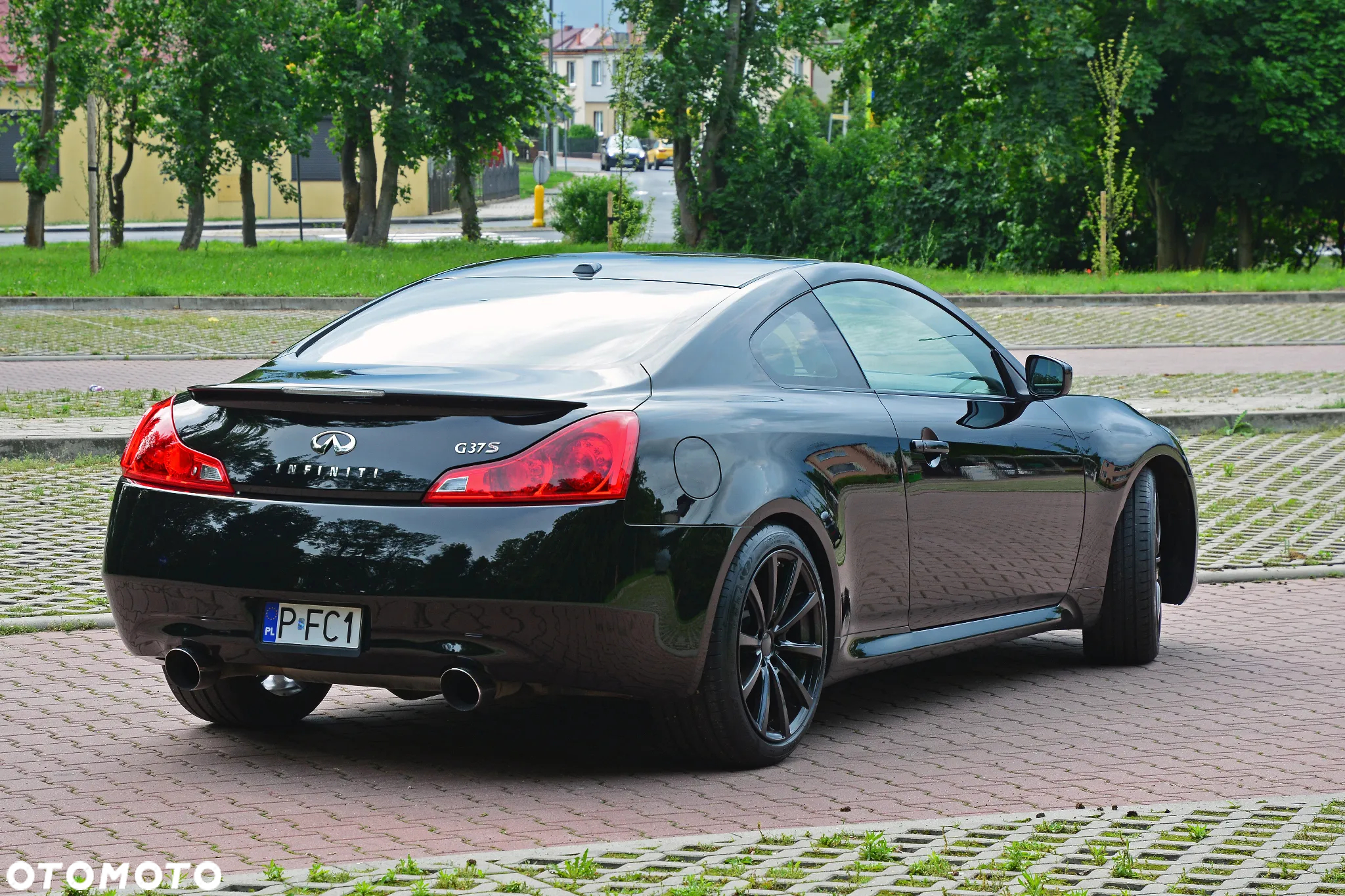 Infiniti G G37 S - 12