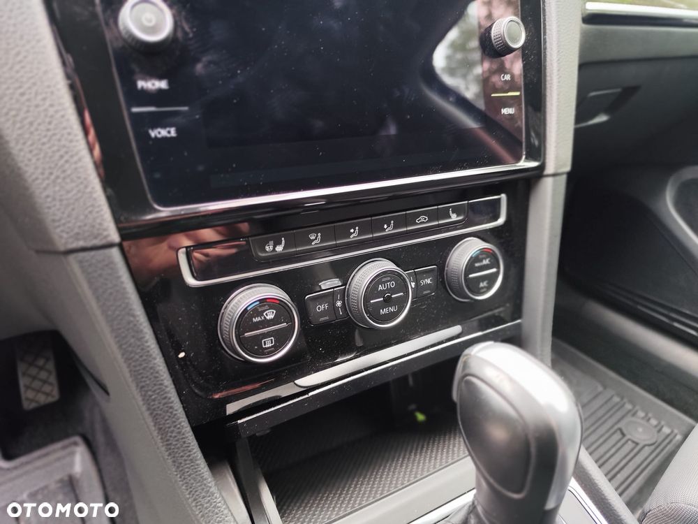 Volkswagen Golf VII 2.0 TDI BMT Highline DSG - 11