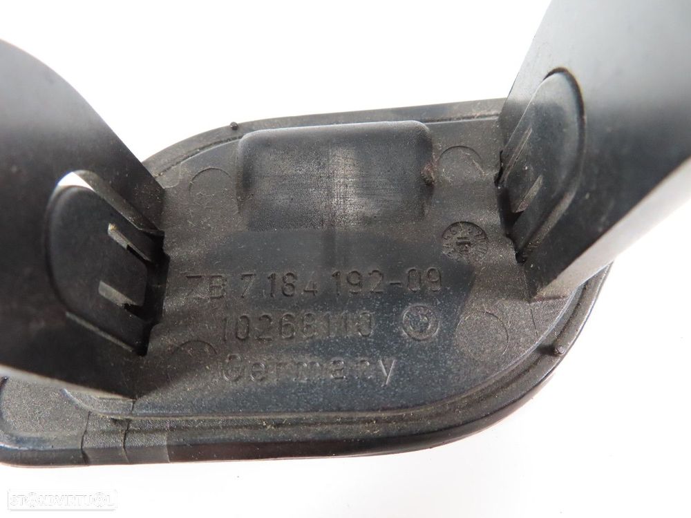 Tampas dos esguichos Direito/Frente Seminovo/ Original BMW 7 (F01, F02, F03, F04... - 2