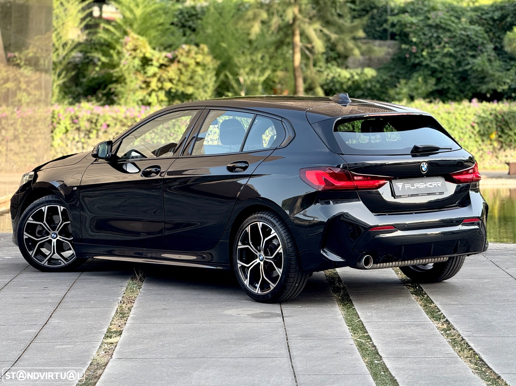 BMW 118 i Pack Desportivo M Auto - 2