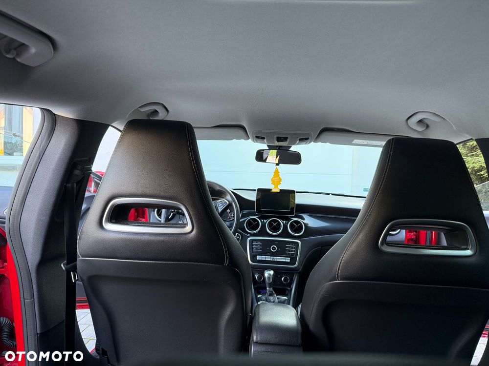 Mercedes-Benz CLA - 10