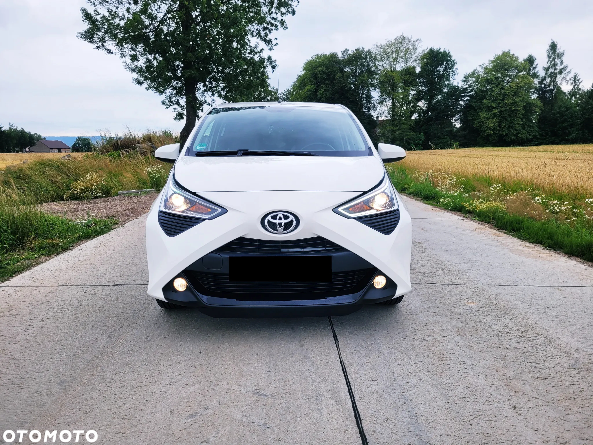 Toyota Aygo x-play connect - 10