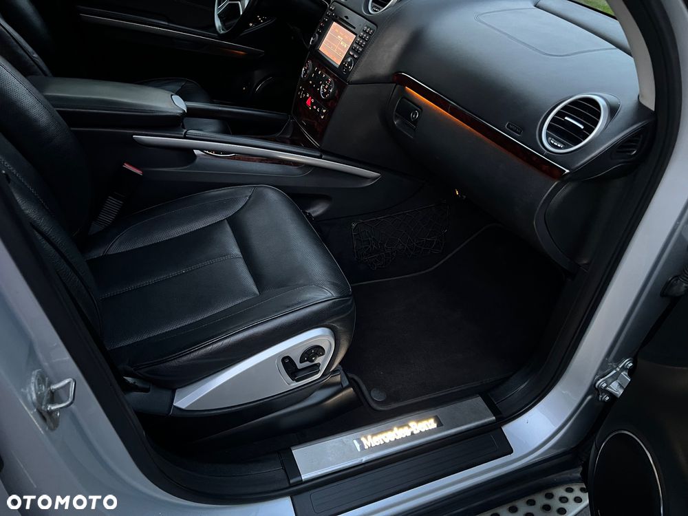 Mercedes-Benz GL 500 4Matic 7G-TRONIC - 13