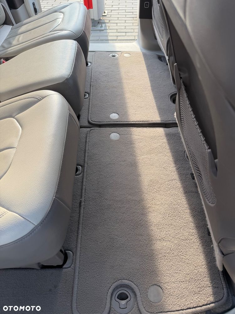 Chrysler Pacifica - 15