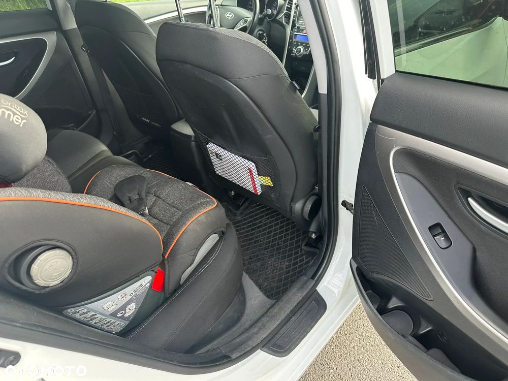 Hyundai i30 1.4 BlueDrive Classic - 13