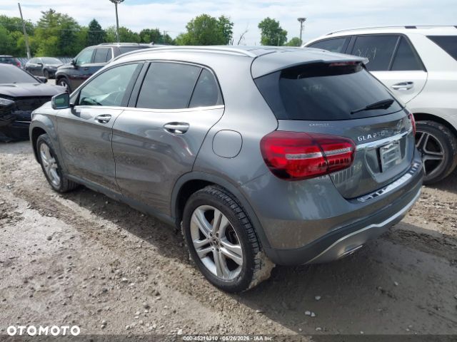 Mercedes-Benz GLA 250 4Matic 7G-DCT - 4