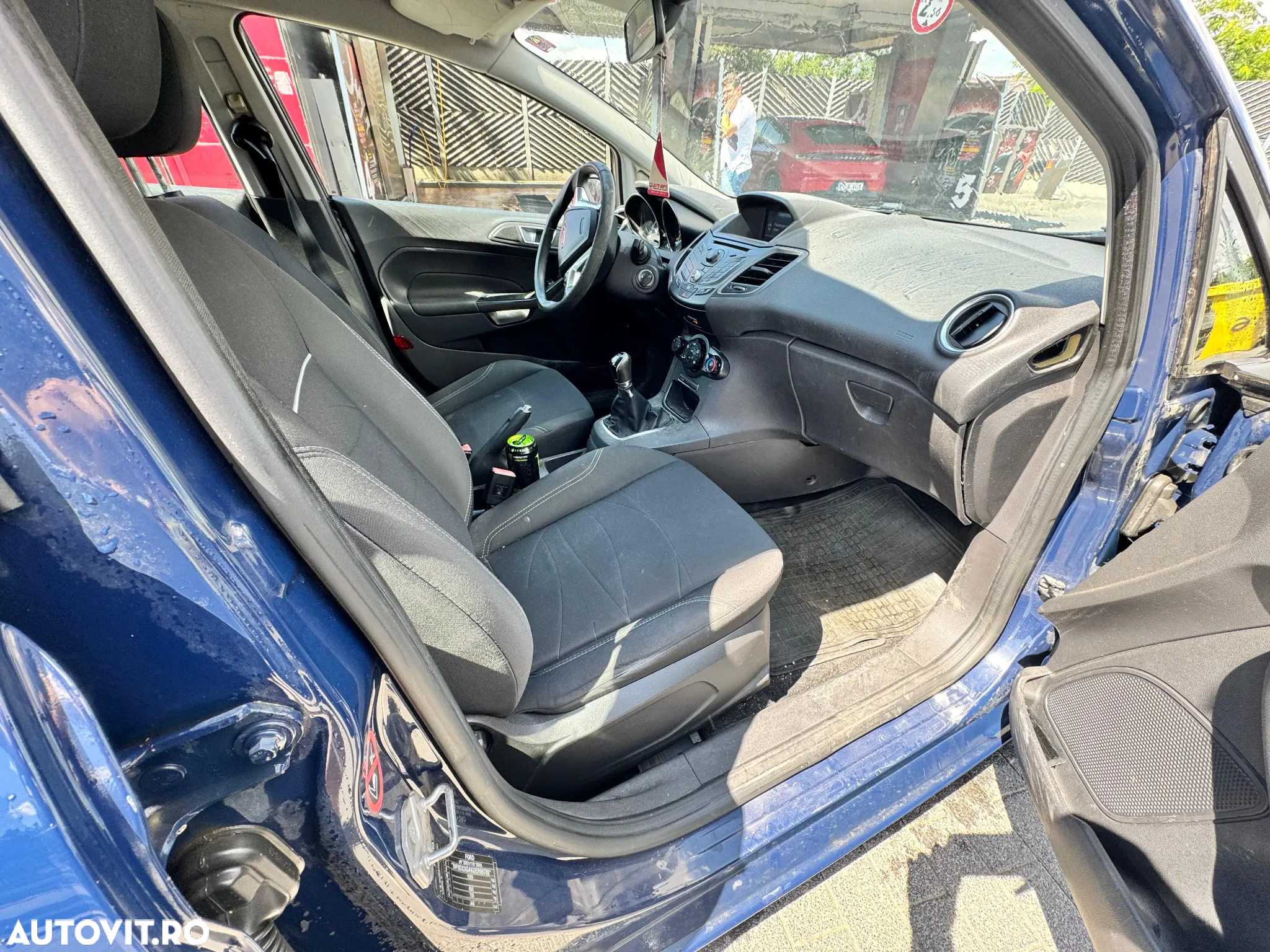 Ford Fiesta - 12