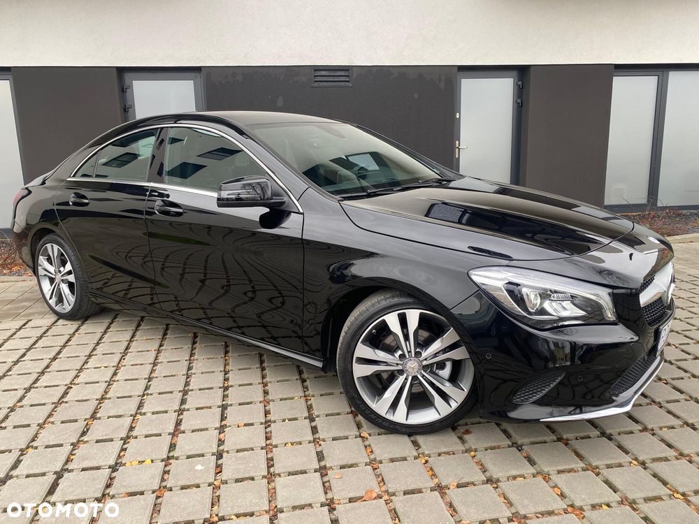 Mercedes-Benz CLA - 12
