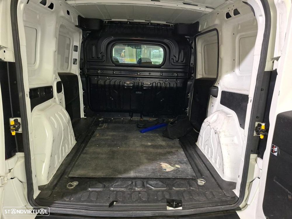 Fiat DOBLO CARGO 1.6 MJ SX 3L - 8