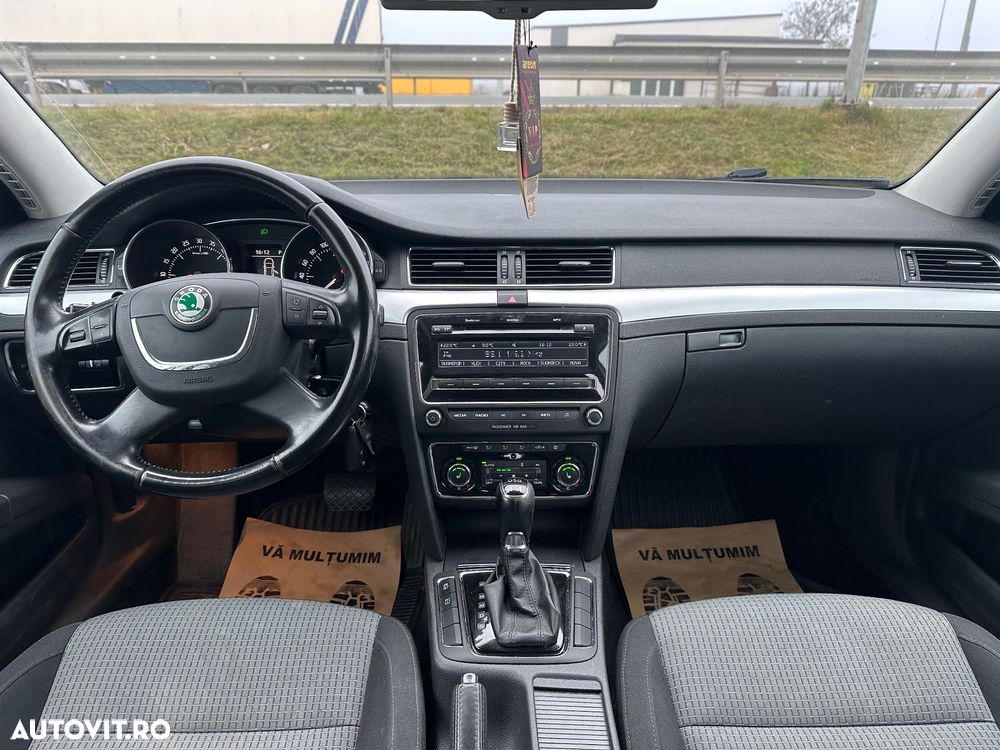 Skoda Superb 2.0 TDI 4x4 DSG Exclusive - 6