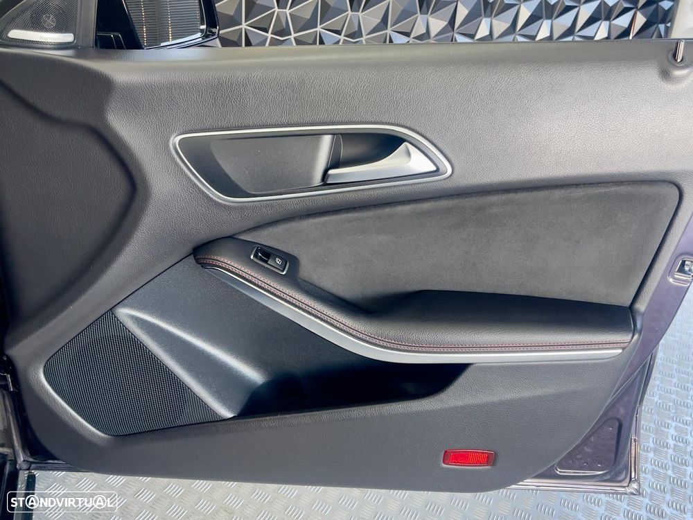 Mercedes-Benz CLA 45 AMG Shooting Brake 4-Matic - 18