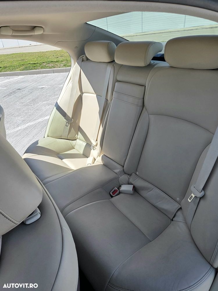 Lexus Seria IS 220d Luxury - 7