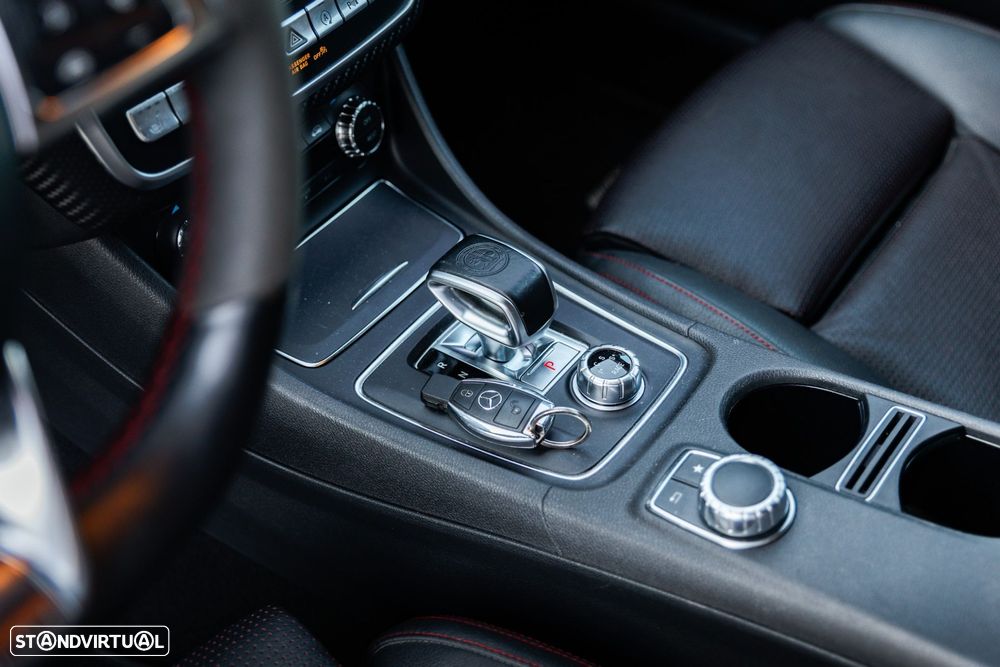Mercedes-Benz A 45 AMG 4-Matic - 7