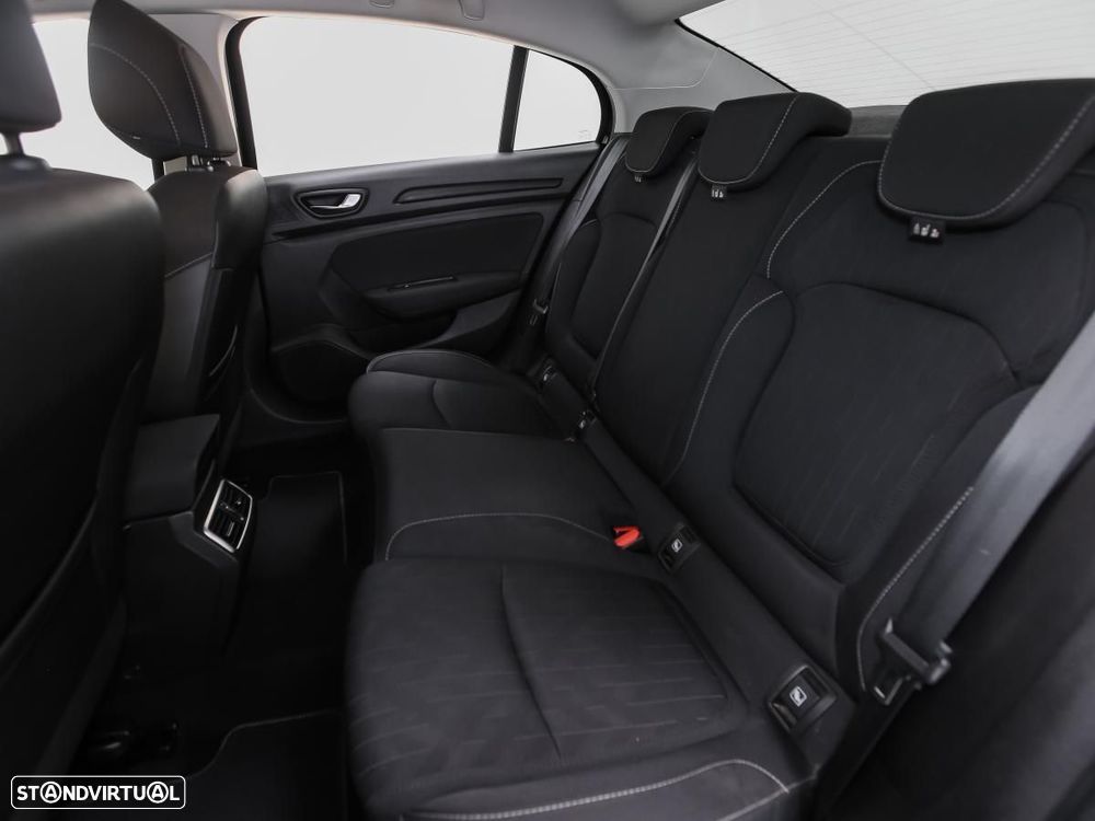 Renault Mégane Grand Coupe - 11