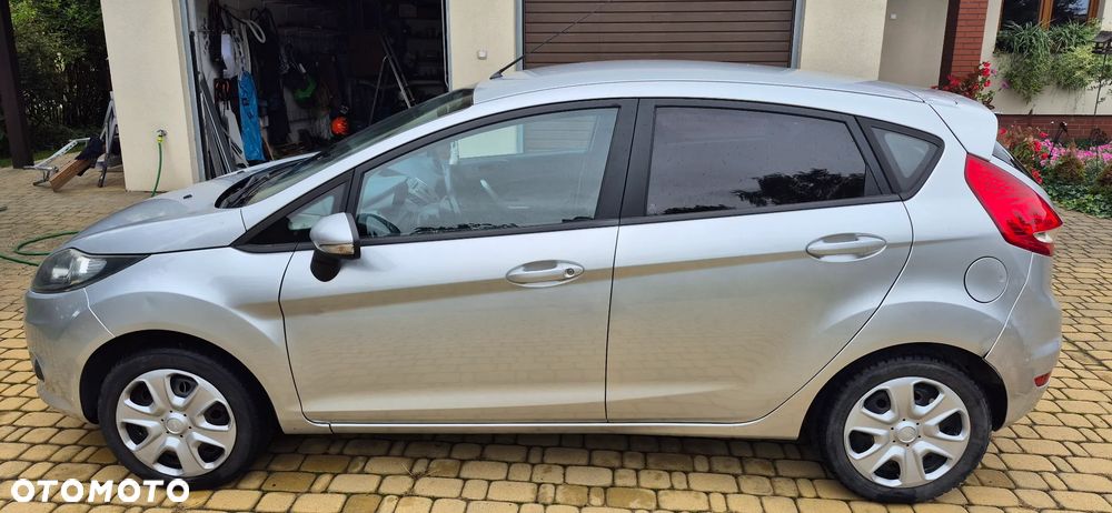 Ford Fiesta - 9