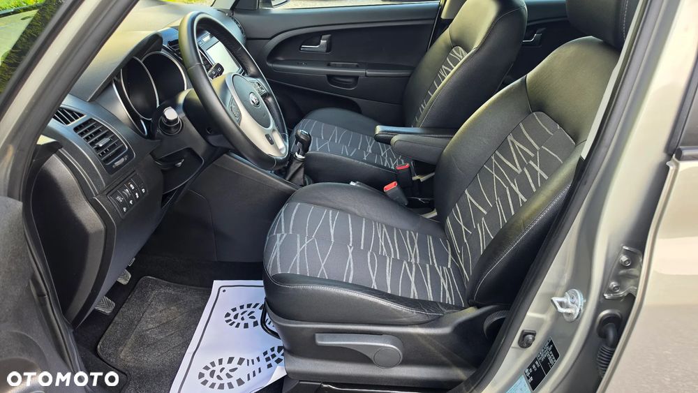 Kia Venga 1.4 CVVT Fifa World Cup Edition - 11