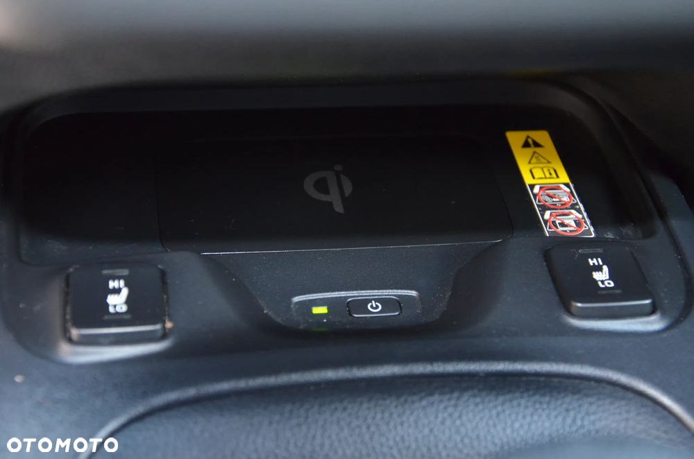 Toyota Corolla 1.8 Hybrid Executive - 38
