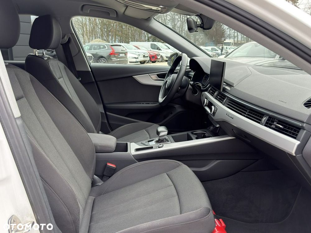 Audi A4 Avant 40 TFSI quattro S tronic - 18