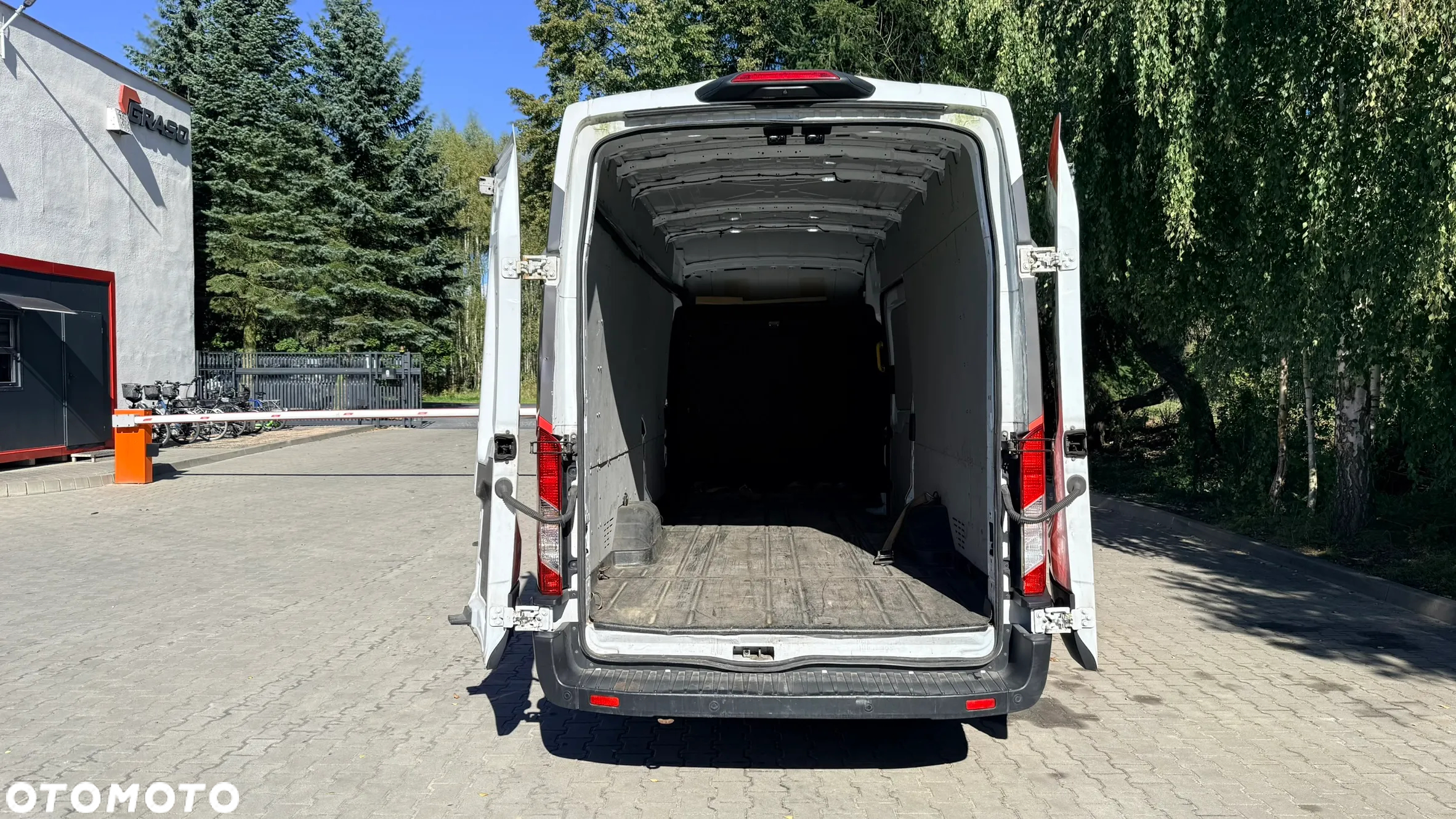 Ford Transit L4H3 - 11