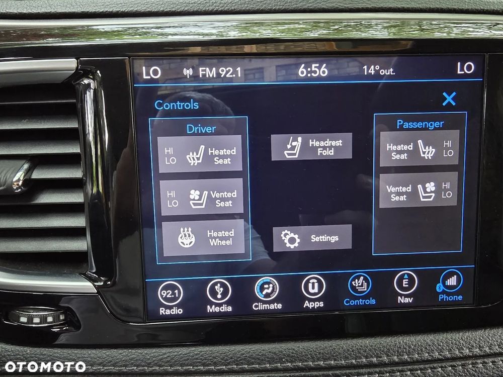 Chrysler Pacifica - 35