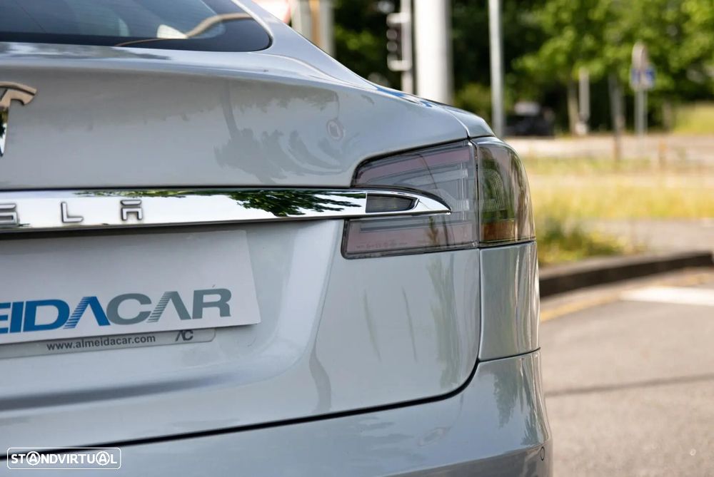 Tesla Model S 70D AWD - 11